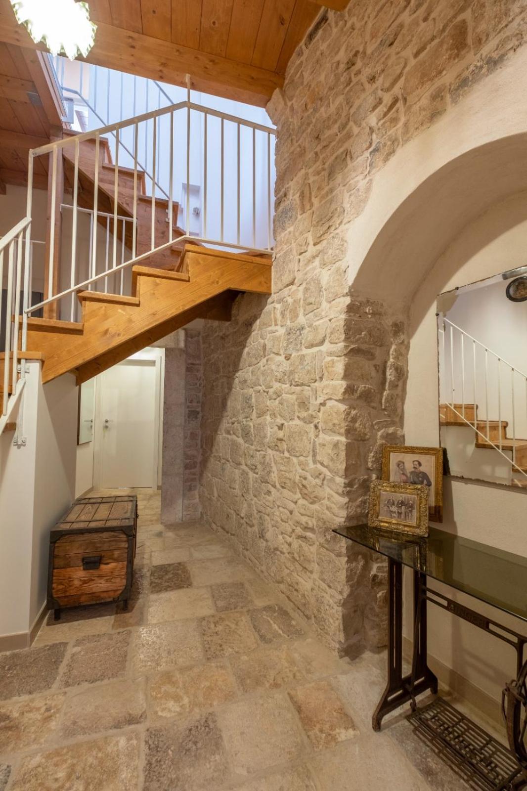 Palazzo Rizzi Dimora Dei Templari Hotel Bitetto Exterior foto