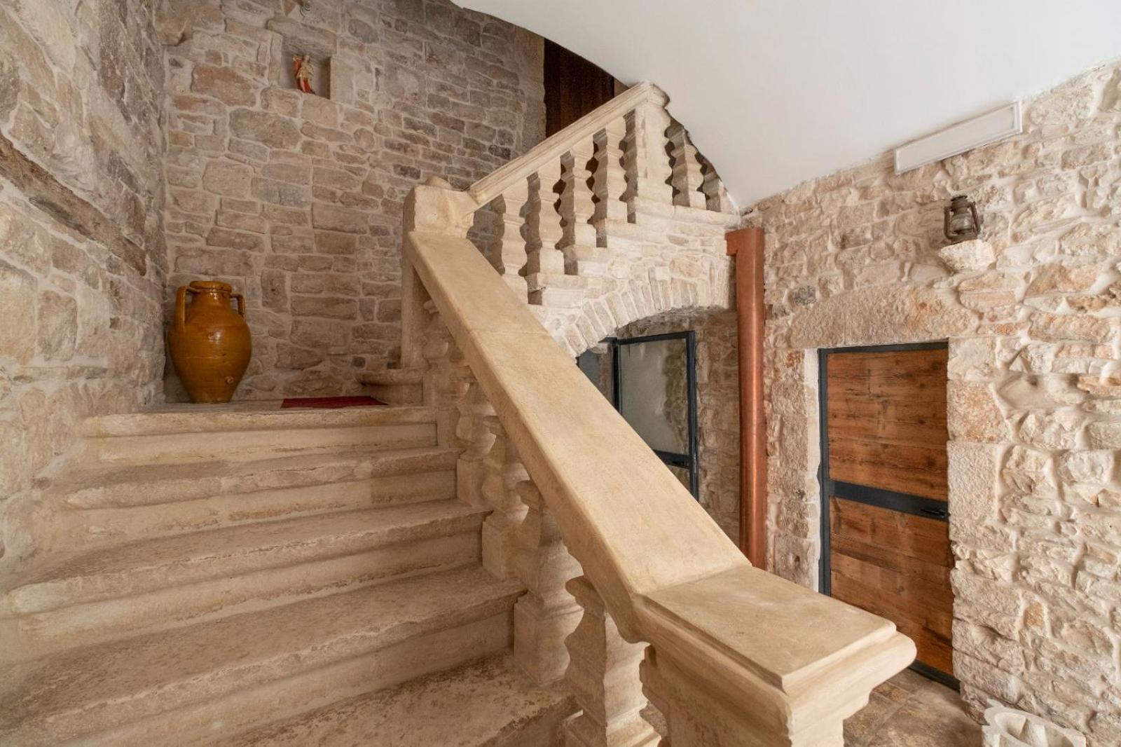 Palazzo Rizzi Dimora Dei Templari Hotel Bitetto Exterior foto